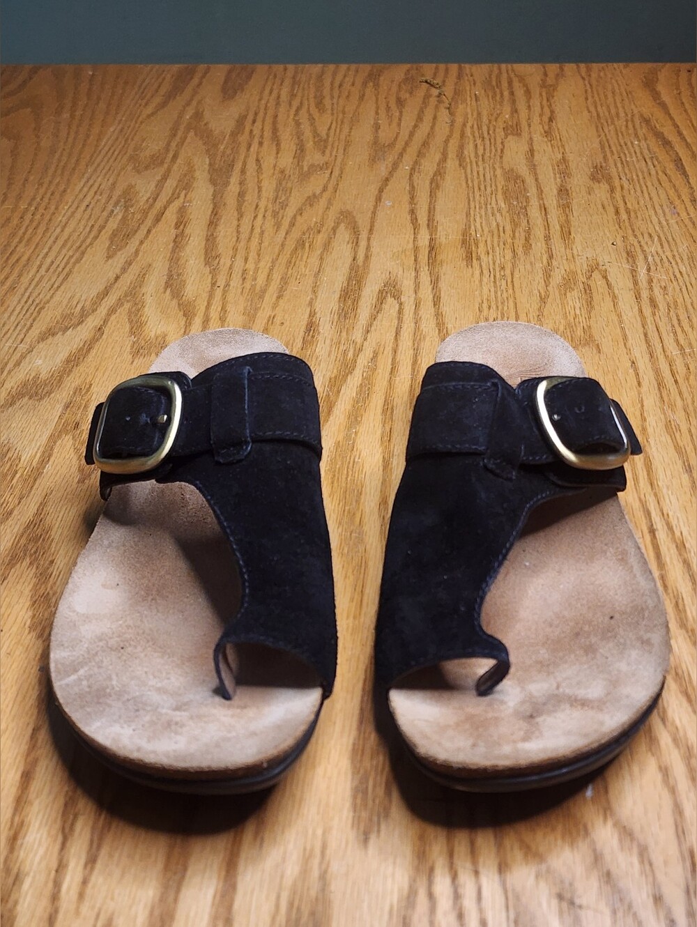 Dansko Rylee Sandals Black Suede Straps Metallic Buckle Size 39 Like New - Picture 4 of 9